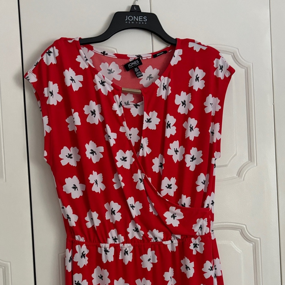 Jones New York Red and White Floral Midi Dress